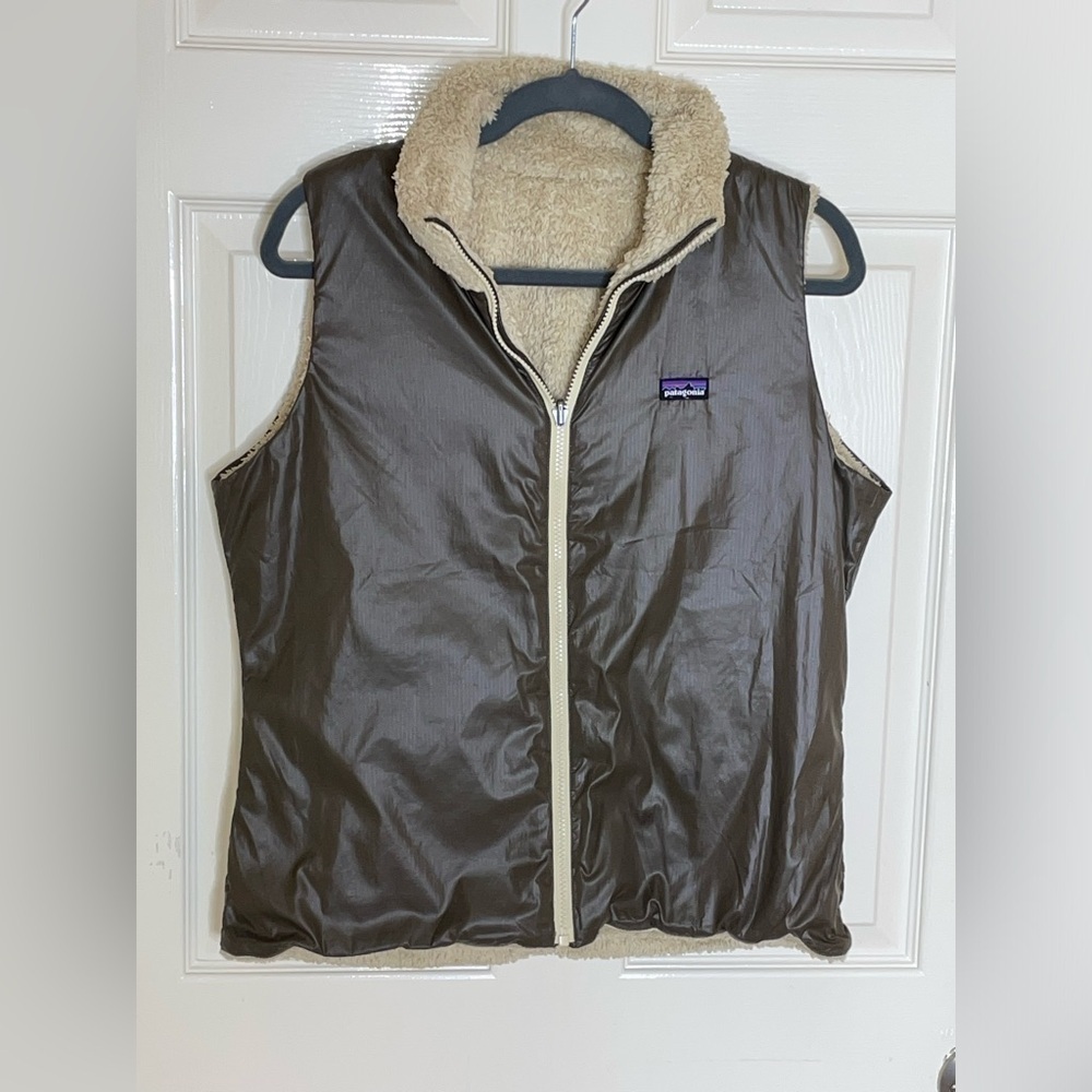 Patagonia reversible Women's Los Gatos Vest Color: Drifter Tan  Size: Large‌‌‌‍‍ - Picture 6 of 11